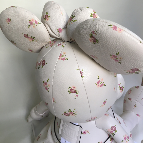 COACH x Disney Minnie Mouse Floral Ivory Doll - Picture 4 of 8